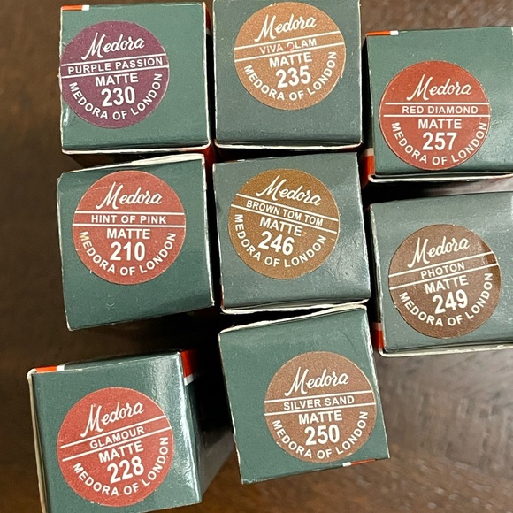 Lipstick Bundle - Picture 4 of 10